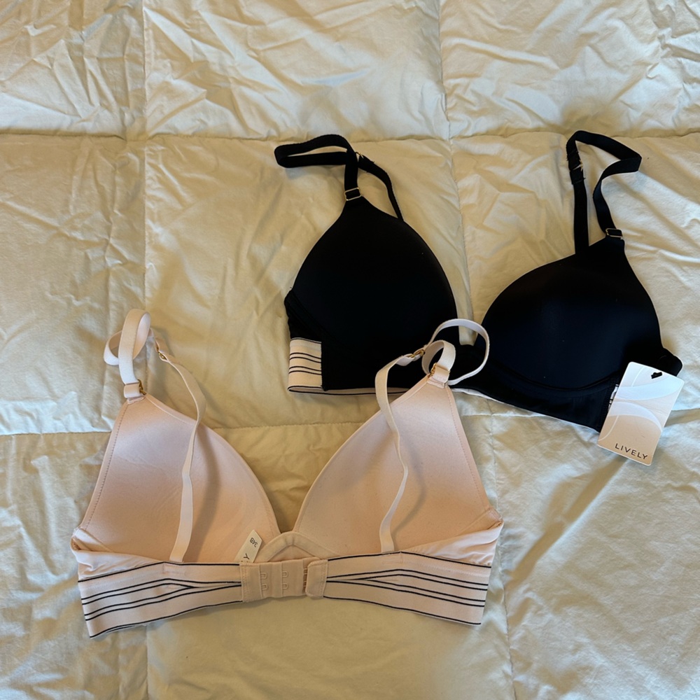 Lively, Underwire-Free Everyday Seamless T-Shirt Bra - Black and Nude - Picture 3 of 4